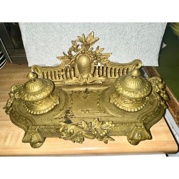 ANTIQUE 19TH CENTURY FRENCH BRASS DOUBLE INKWELL WITH GERMAN INSCRIPTION - Picture 2 of 11